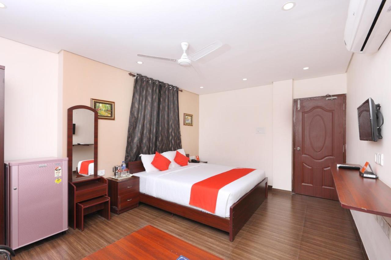 Hotel Oyo 1001 Palmtree Corporate Anna Nagar Chennai Exterior foto