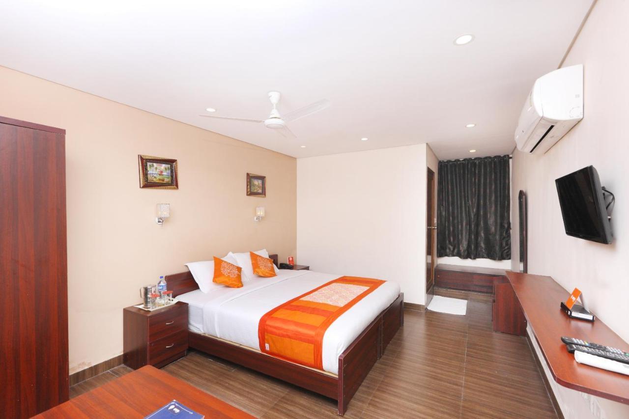 Hotel Oyo 1001 Palmtree Corporate Anna Nagar Chennai Exterior foto