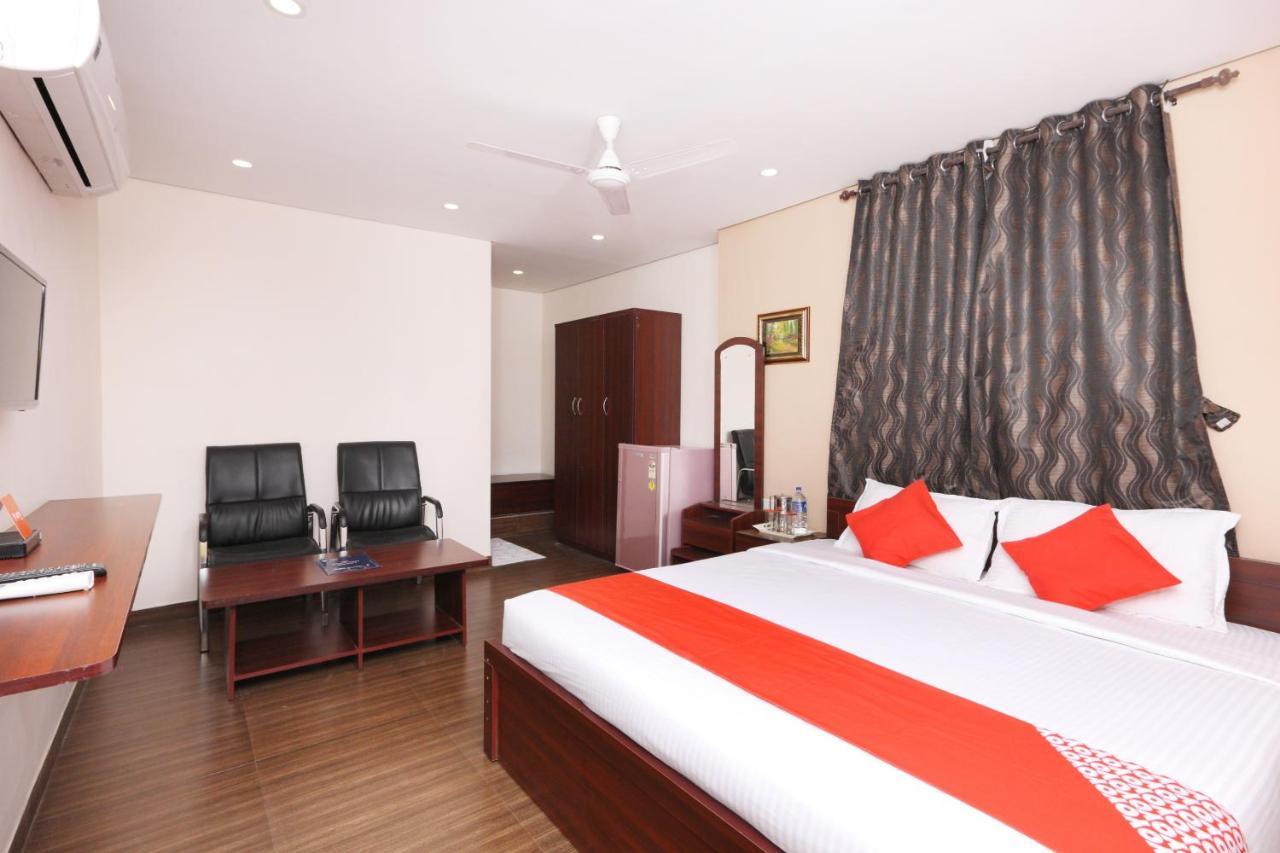 Hotel Oyo 1001 Palmtree Corporate Anna Nagar Chennai Exterior foto