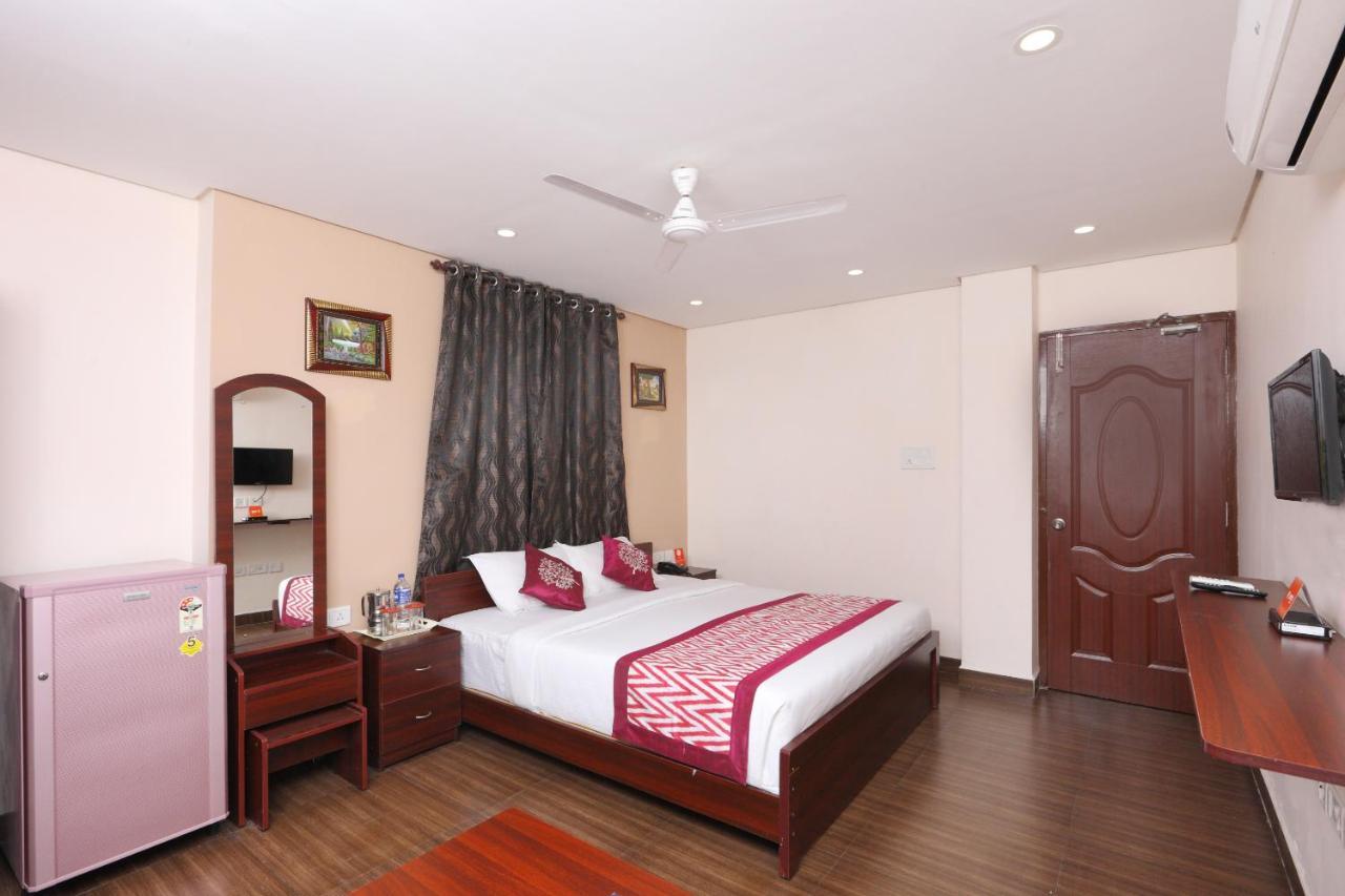 Hotel Oyo 1001 Palmtree Corporate Anna Nagar Chennai Exterior foto